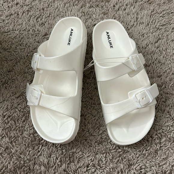 white sandals - Picture 1 of 3